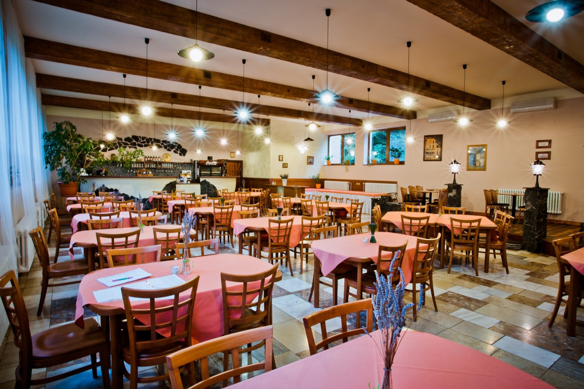 restaurant
